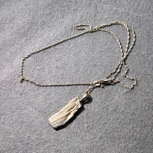 Elegant Silver Pendant Necklace